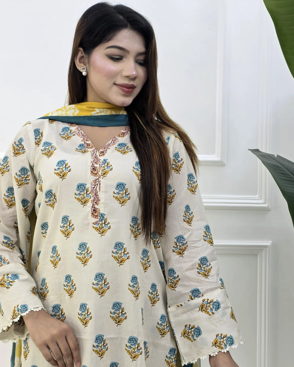Lux Lawn - (beige)