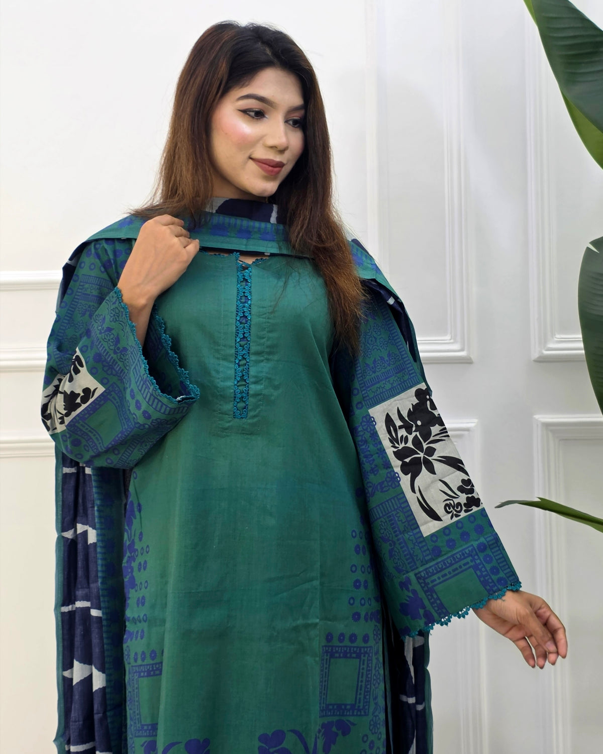 Lux Lawn - (bottle green)
