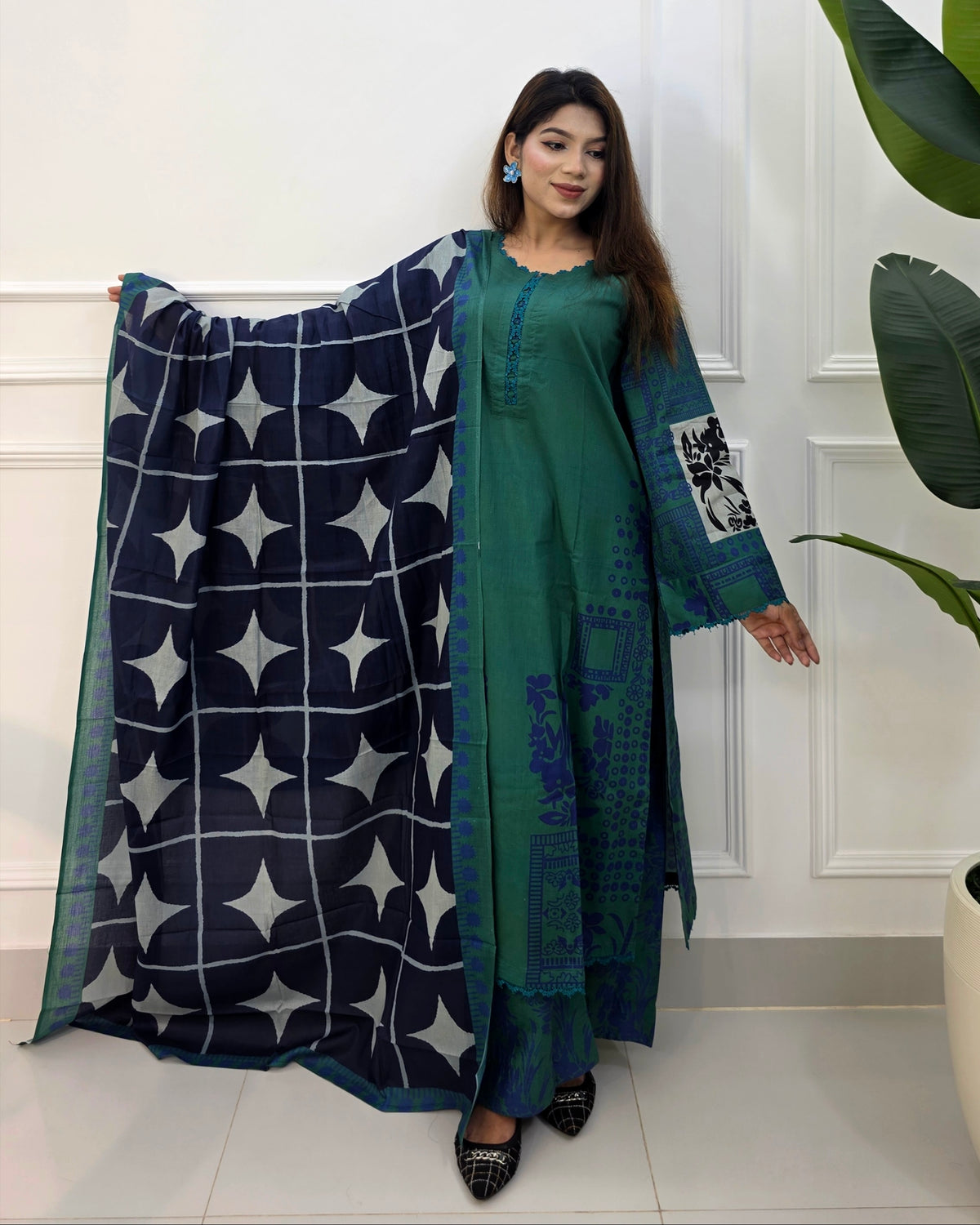 Lux Lawn - (bottle green)